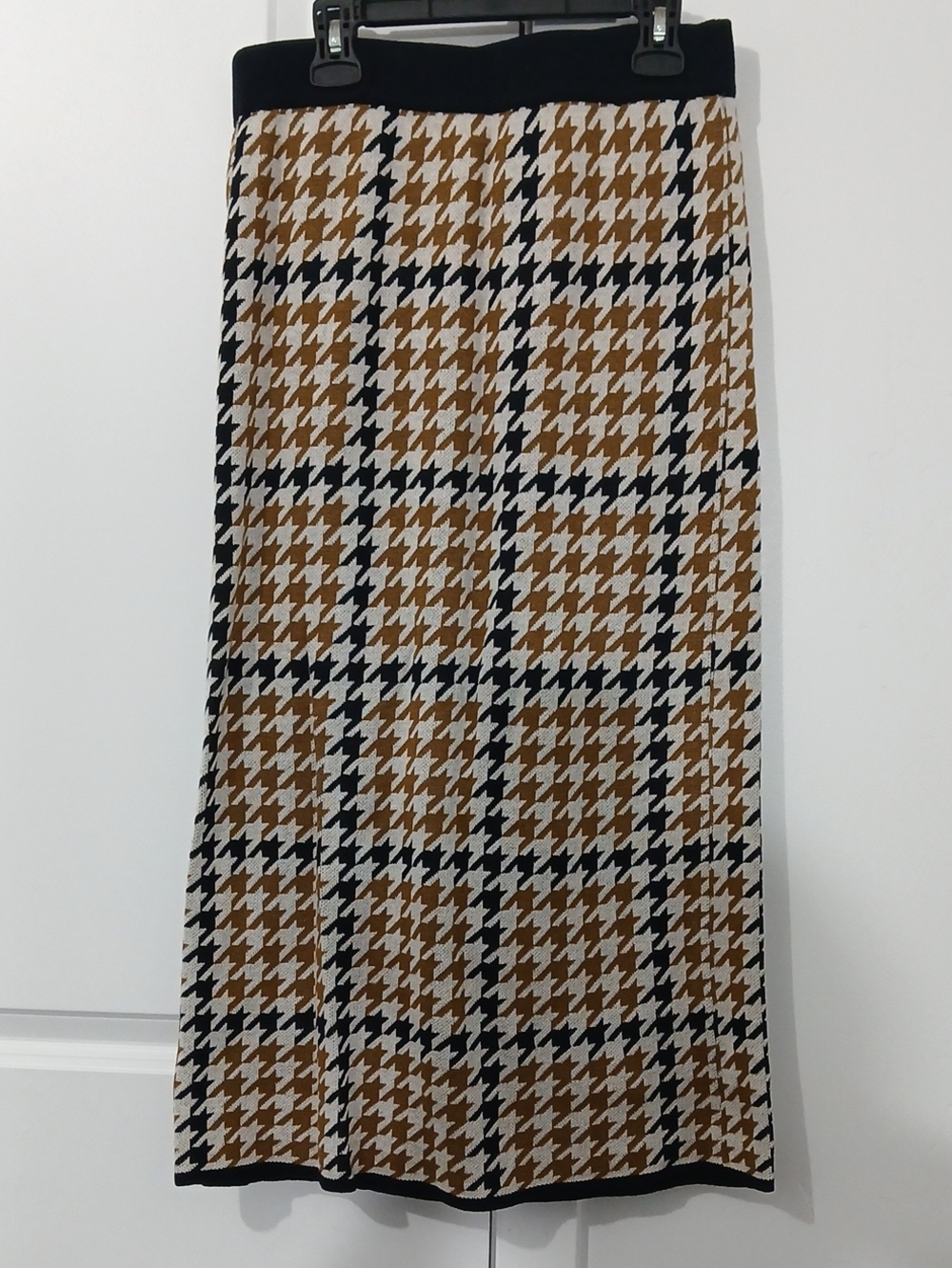 Who What Wear Camel and Black Houndstooth Pencil Skirt